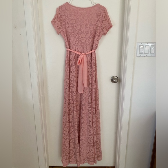 NWT Pink Lace Gown (L) - Picture 4 of 6